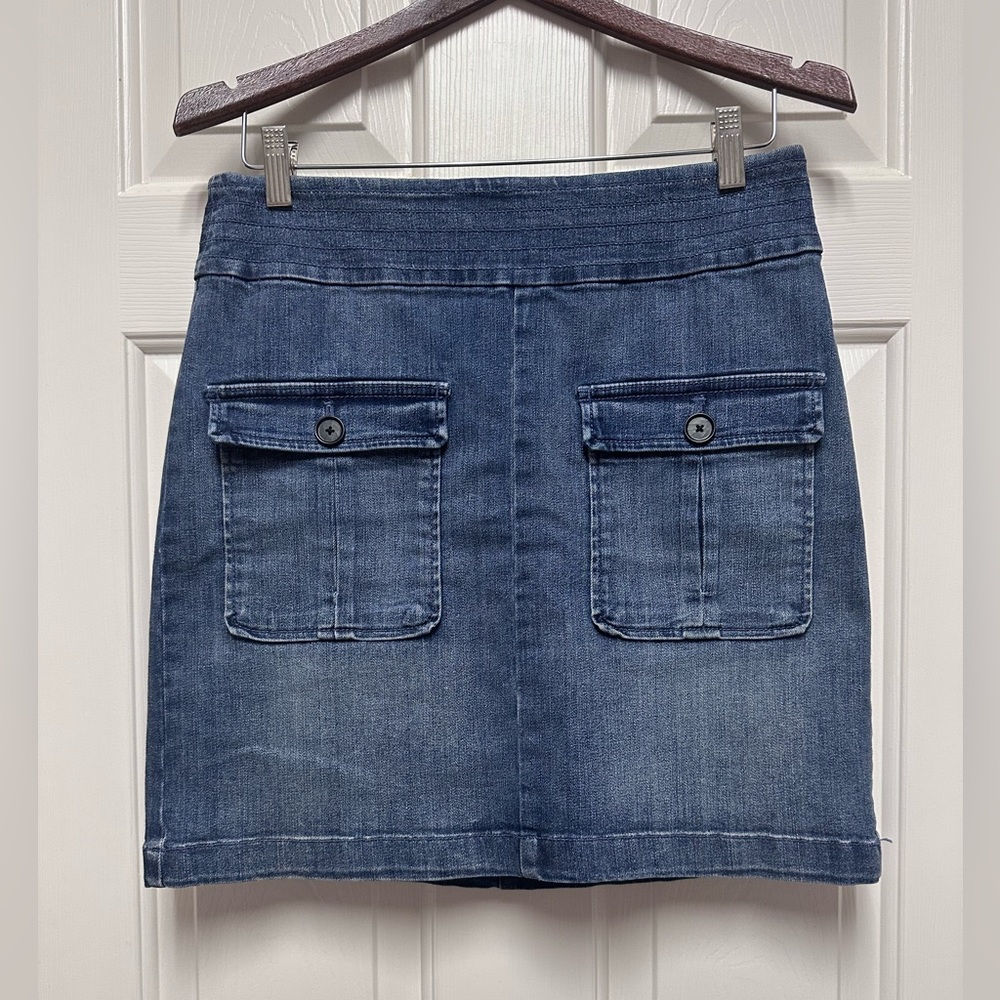 LOFT Denim Mini Skirt Size 6 Like New!